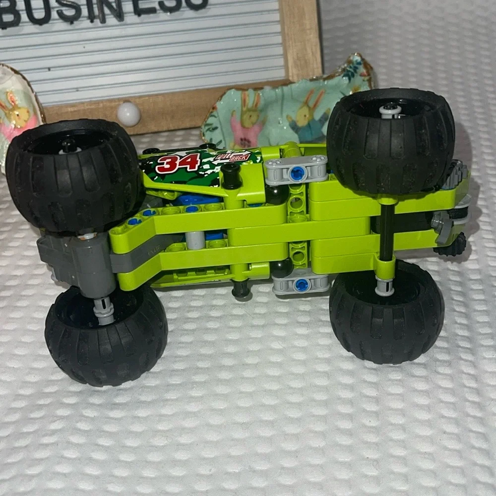 LEGO 42027 Desert Racer CAR ONLY